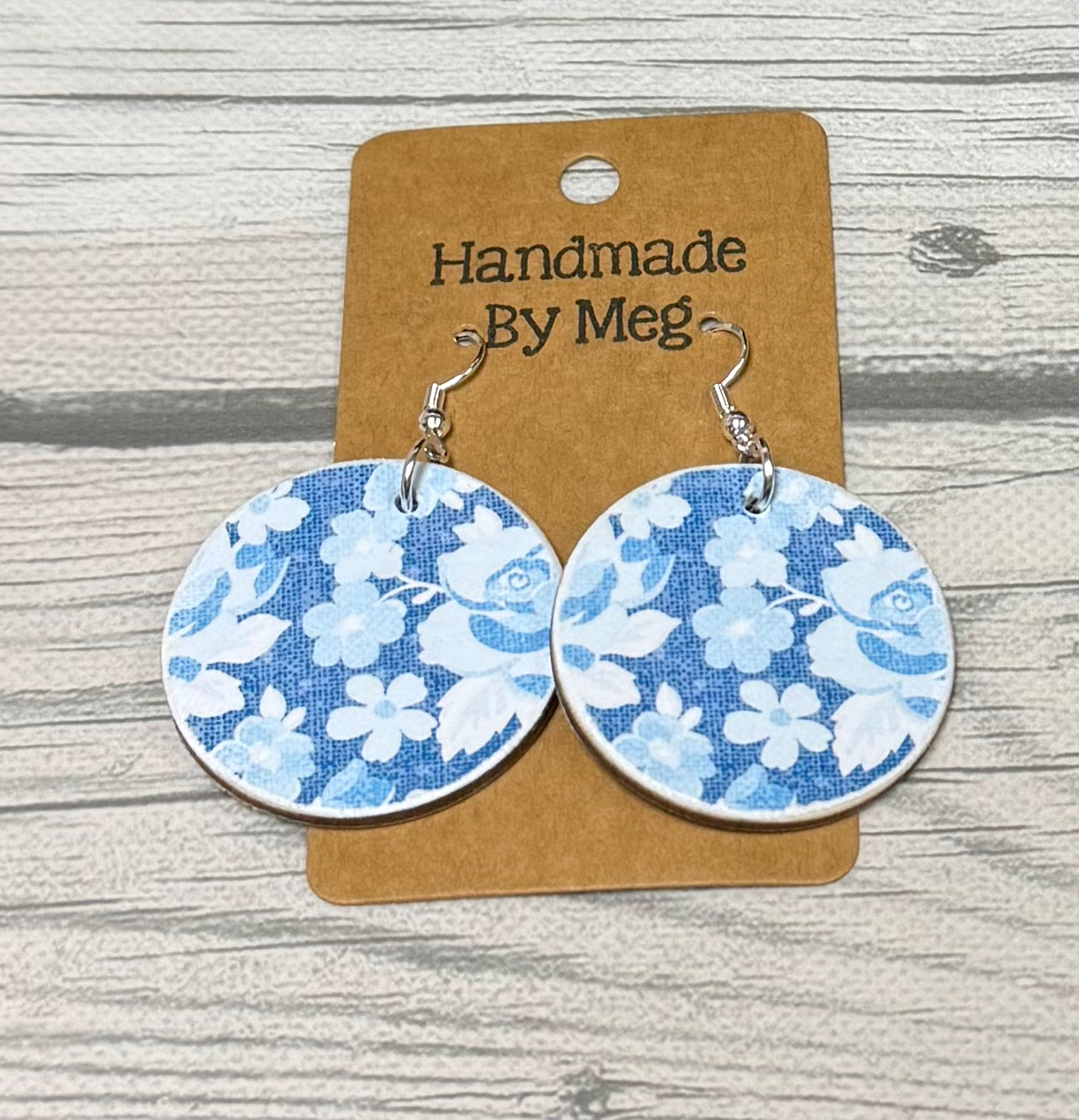 1.5 inch Blue and White Flower